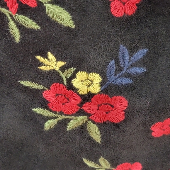 Forever 21 Floral Embroidered Black Moleskin Mini Skirt - Picture 6 of 6